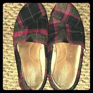 Toms